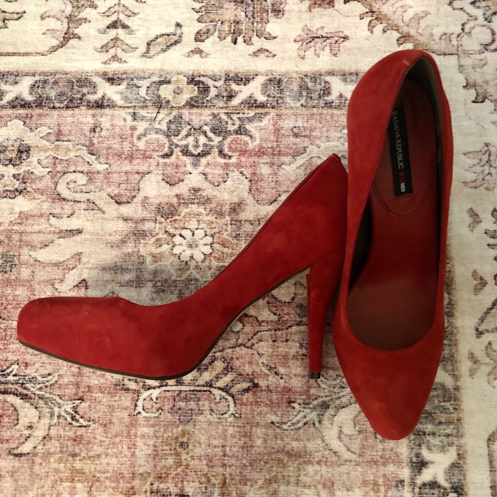 Banana Republic madman collection red suede heels